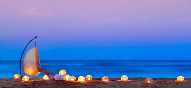 White-peral-ponta-mamoli-beach-by-night5