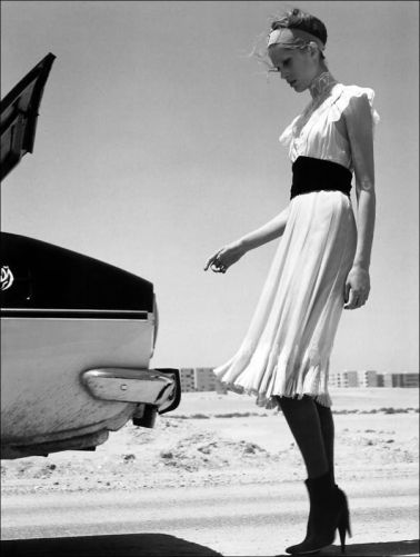 553d6ebf991f579d9d3bbd11affcf058--cool-photography-ideas-editorial-photography